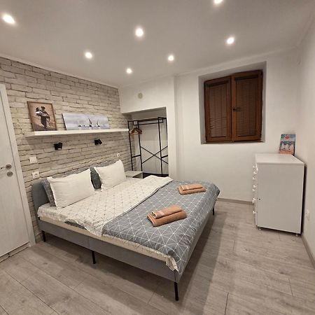 Guest House Dimant بورغاس المظهر الخارجي الصورة